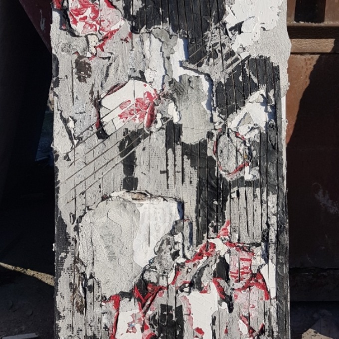 Wave no. 3 - Red nouanse (2020) - plaster, concrete, asphalt, acrylic, spray, pigment, scratches and destruction on canvas, 100 x 55 x 5 cm - 1600 EUR